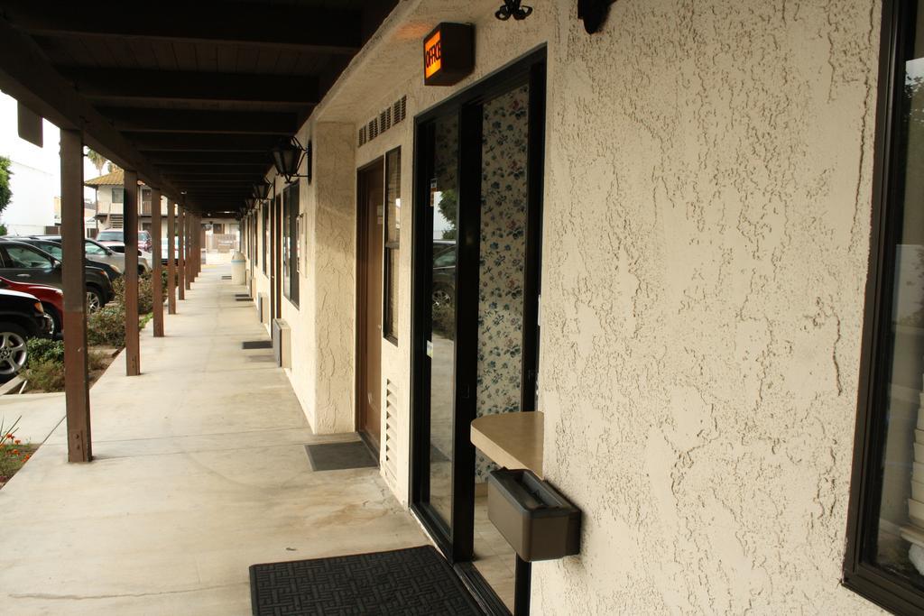 Cozy Inn Costa Mesa Exterior foto